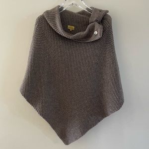 Roberta Roller Rabbit, Poncho